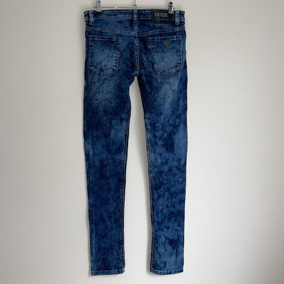 GUESS | Premium denim skinny jeans in bleached acid wash - Picture 8 of 8